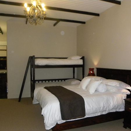 Olive Hill Country Lodge Bloemfontein Esterno foto