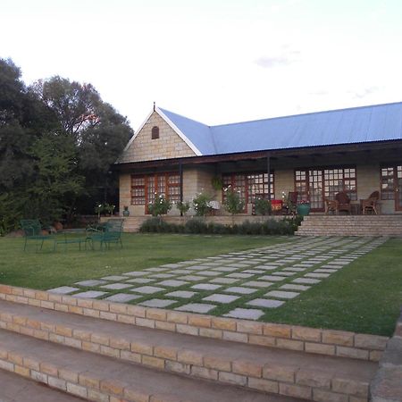 Olive Hill Country Lodge Bloemfontein Esterno foto