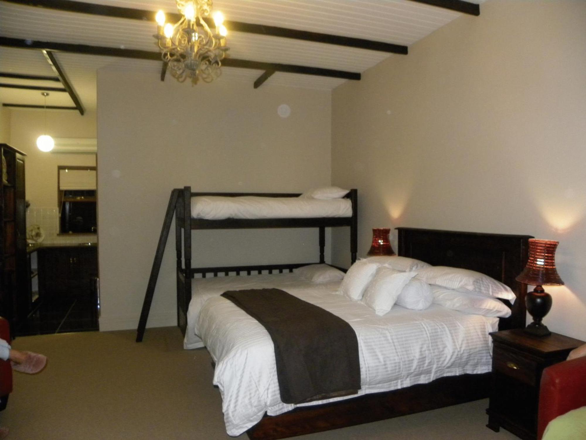 Olive Hill Country Lodge Bloemfontein Esterno foto